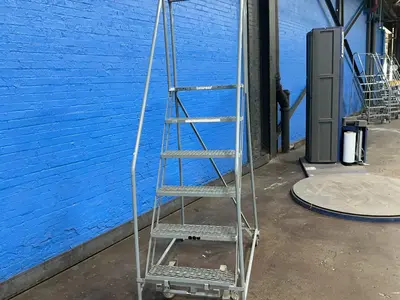 Used _UNKNOWN_ _UNKNOWN_ Ladders Ohio US | HGR 24 #1373282