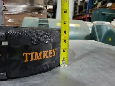 NEW TIMKEN 22240EMBW507C08C3