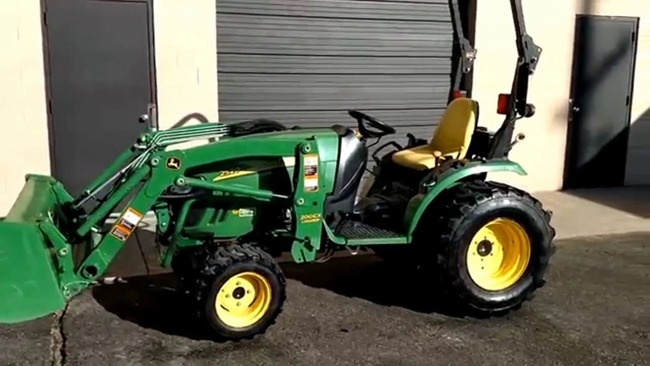 USED 2023 Deere 2520