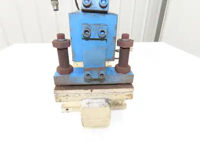 Used HOOSIER _UNKNOWN_ Vibratory Feeders Indiana US | Arrow Industrial #1436890