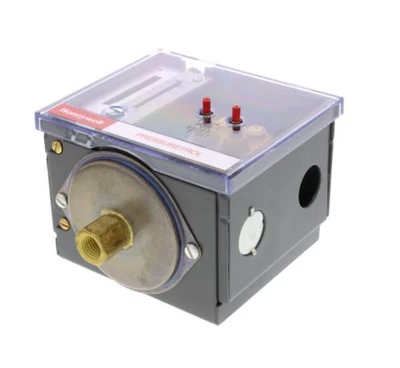 Honeywell L4079A1035 Pressuretrol Controller [New]