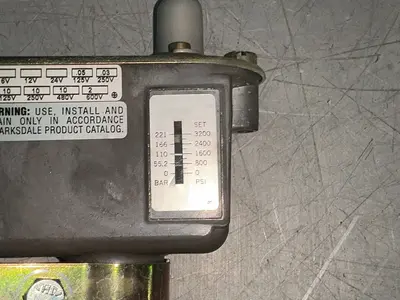 Used BARKSDALE C96123 Pressure Switches Ohio US | HGR 24 #1474832