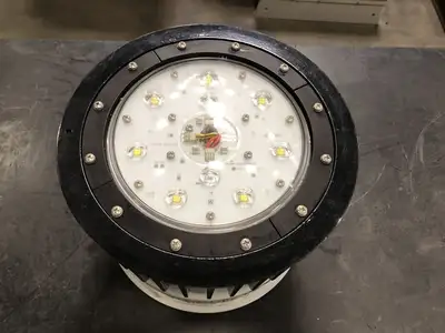 NEW CROUSE-HINDS VMV7L/UNV1