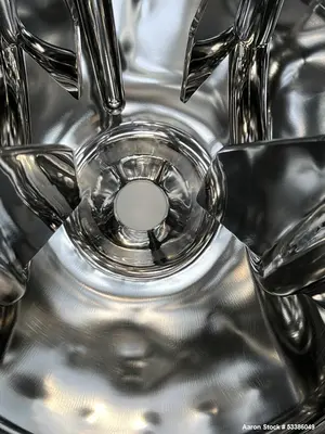 Used 27.2 Gallon Vertical 316L Stainless Steel Tank – Precision Stainless Built