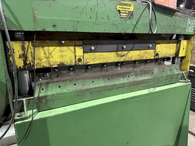 36" WIDE R-PANEL PROFILE HYDRAULIC CROP SHEAR: STOCK #19240