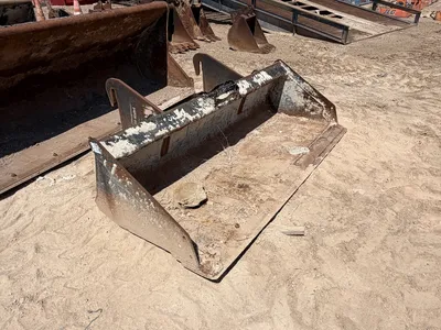 Used _UNKNOWN_ _UNKNOWN_ Earth Buckets Texas US | Miedema Asset Management Group #1312831