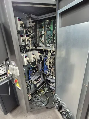 2005 MAKINO EDGE2 EDM Sinkers | Tight Tolerance Machinery (11)