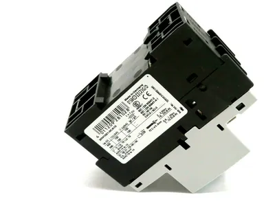 NEW SIEMENS 3RV1021-0CA10 CIRCUIT BREAKER 3RV10210CA10