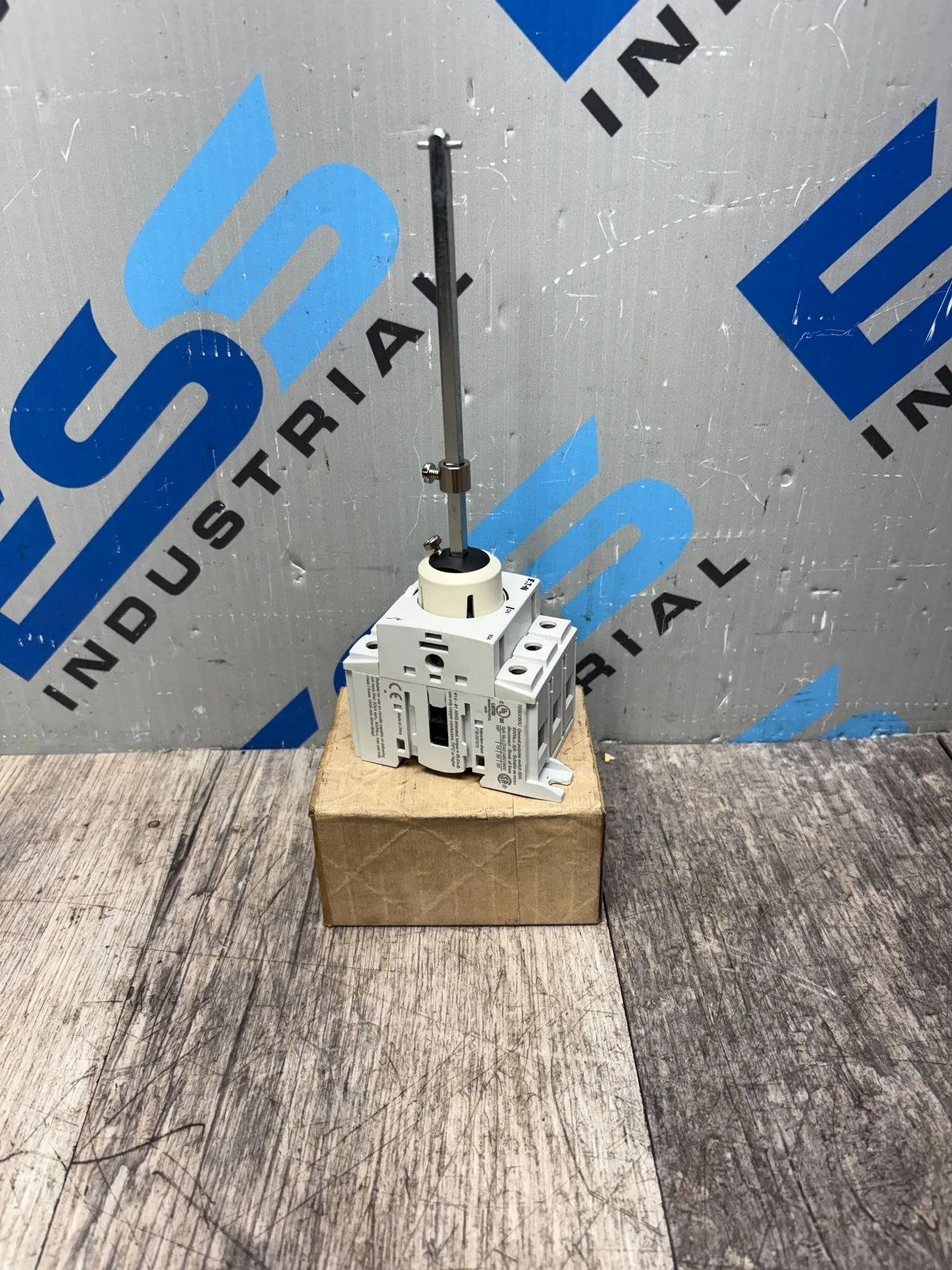 USED EATON R5B3060U