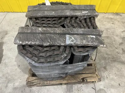 24" WIDE TITAN INDUSTRIES STEEL CONVEYOR BELT, NEW ON SKID: STOCK #21085