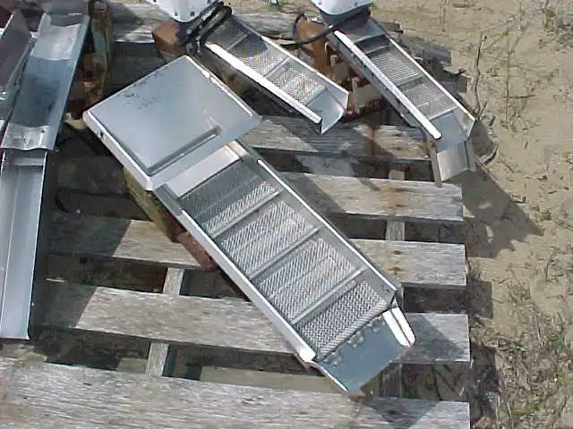 Used Syntron SF010B Vibratory Feeders | Perry Equipment #454386