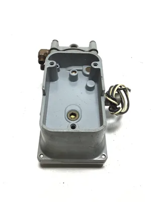 Masoneilan Dresser 8005A Valve Positioner 23 PSI Supply