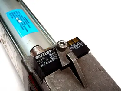 Used Parker/ Destaco/ Balluff P82G63-3100U 82G6N-631E603-0099A Pneumatic Cylinders Michigan US | Maverick Industrial Sales #1410723
