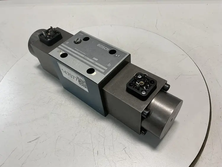 Used BOSCH 0 811 404 843 Valves/Fittings Michigan US | Ideal Machinery #774986