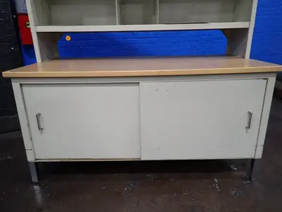 58" X26" X 20" Office Desk With Hutch