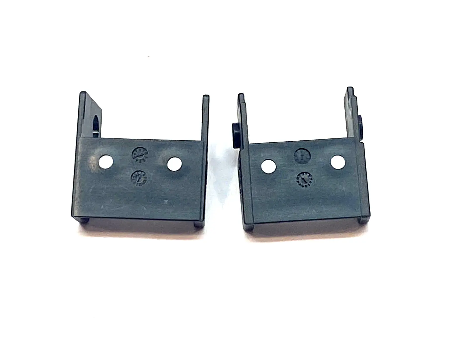 USED IGUS MOUNTING BRACKET SET