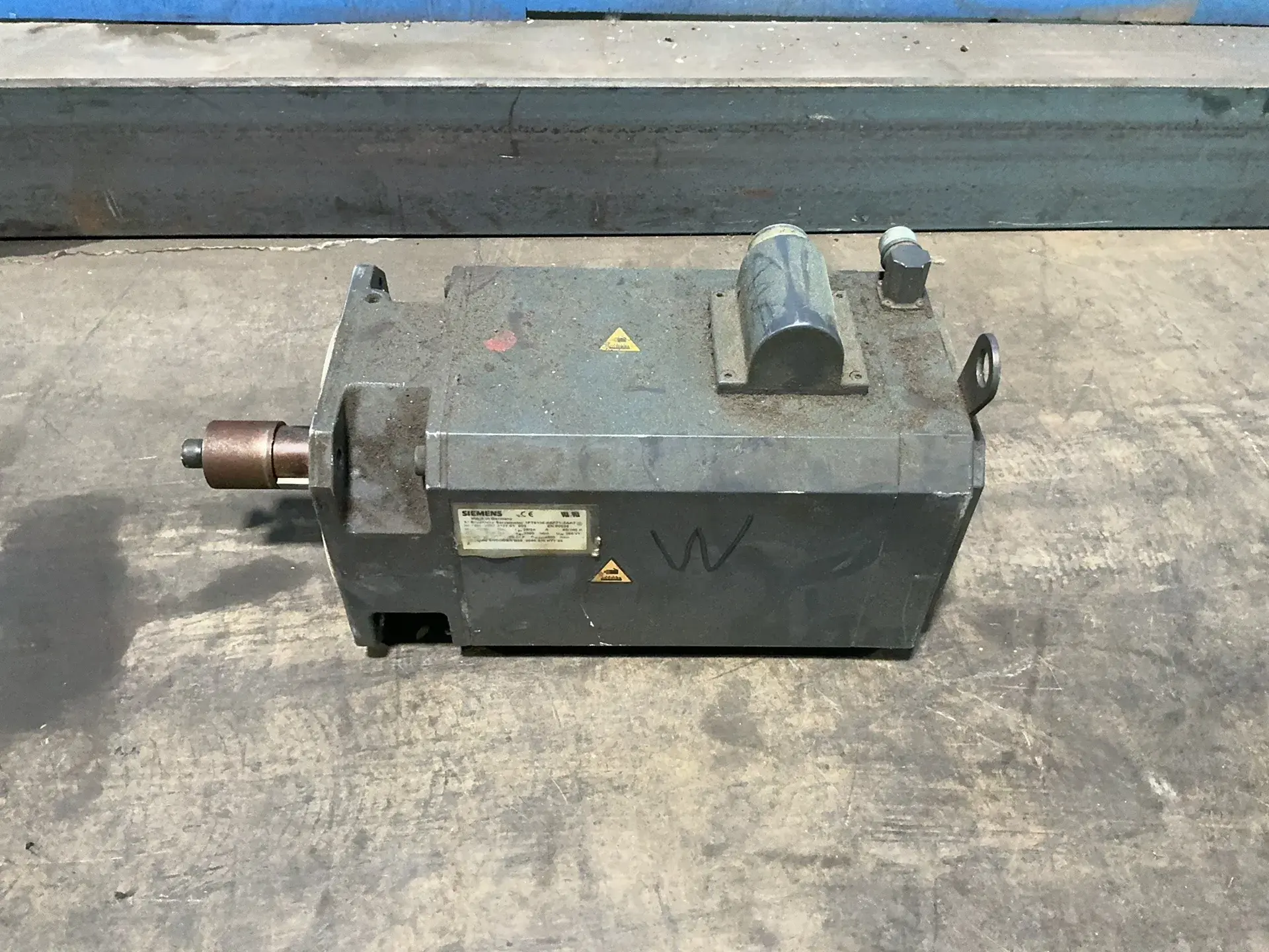 Used SIEMENS 1FT61058AF713AA2 Motors (misc) Ohio US | HGR 24 #1352652