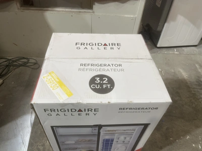 Used FRIGIDAIRE  GALLERY COMPACT Refrigerators Michigan US | Miedema Asset Management Group #1476466