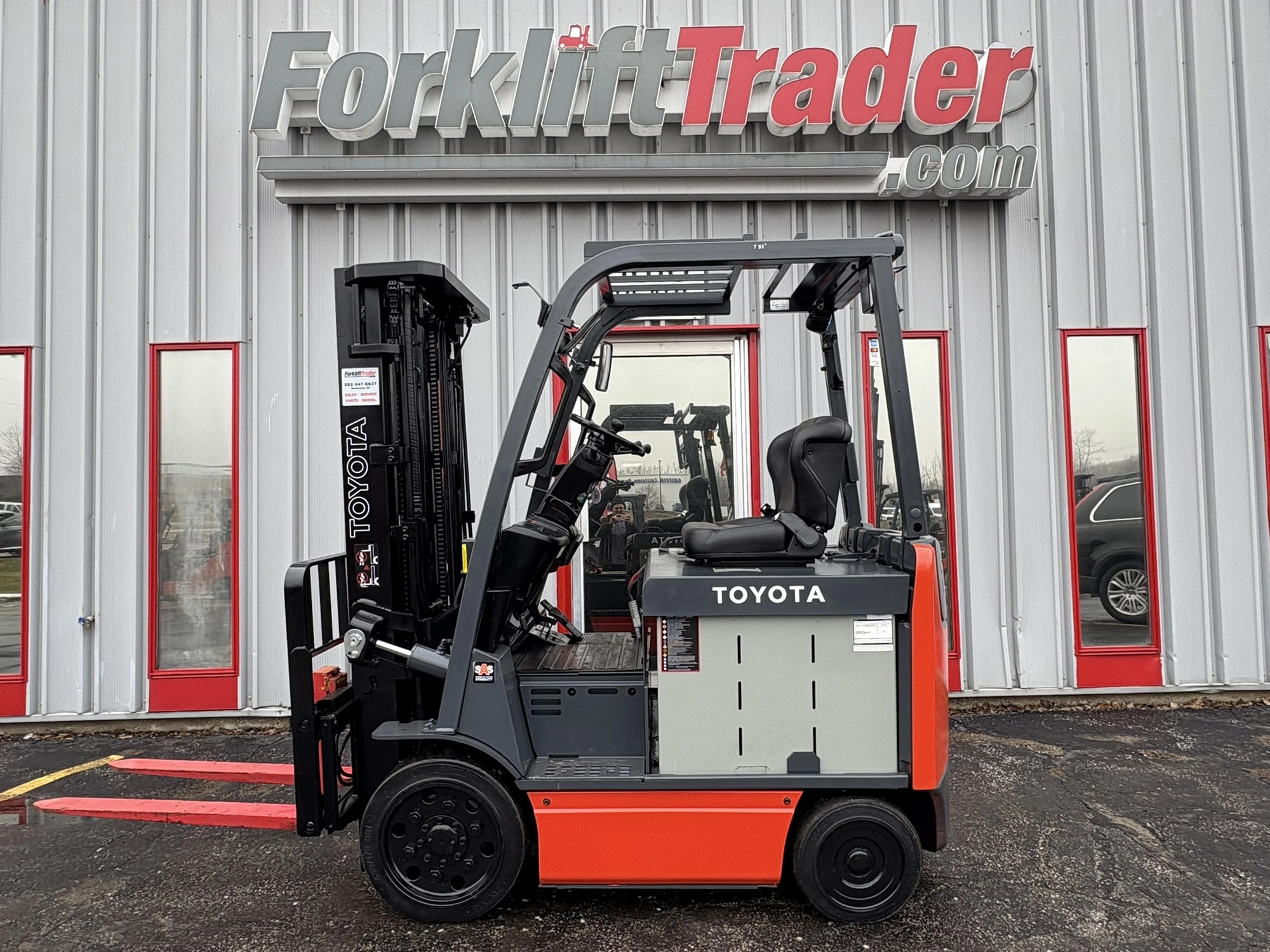USED 2017 TOYOTA 8FBCU25