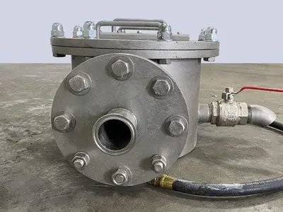 Liquid Magnet Trap