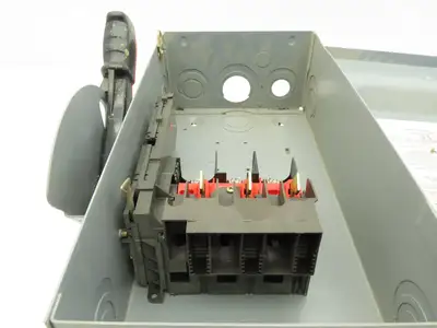 Square D HU362 Safety Disconnect Switch 60A 600VAC 3Ph 3P Series F05