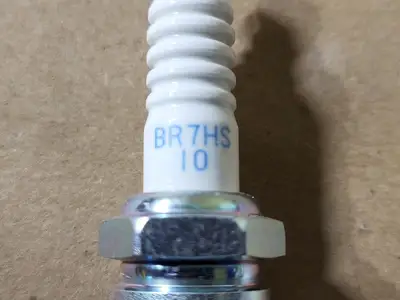 NEW NGK BR7HS-10