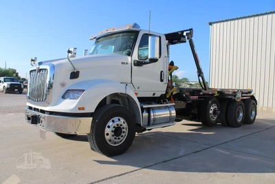 New | in-Stock 2026 INTERNATIONAL HX Conventional trucks Texas US | Roll Off Truck World #1539741