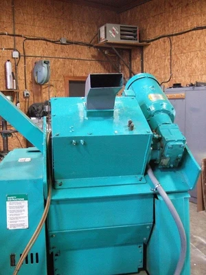 USED CUMBERLAND 484      (15 HP)