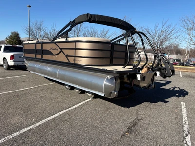 New | in-Stock 2026 BENTLEY PONTOONS 223 NAVIGATOR Boats (Misc) Virginia US | Affordable Outdoors #1638033