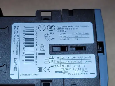USED SIEMENS 3RH2122-1AV60