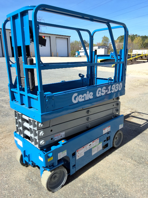 USED 2017 Genie GS-1930