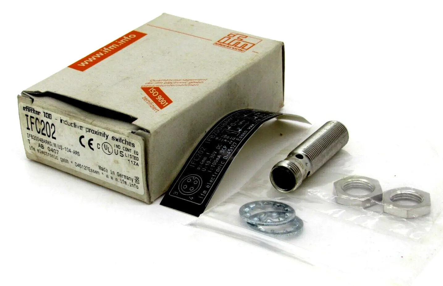 NEW EFECTOR IFB2004BARKG/M/US-104-ARS-IFS202 INDUCTIVE SENSOR IFC202