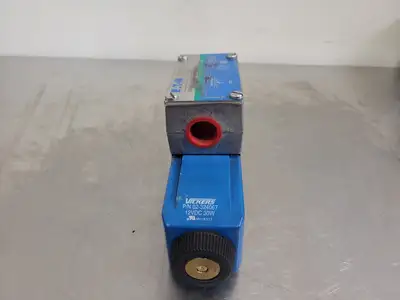 NEW EATON DG4V-3S-6C-M-FW-G5-60-EN21