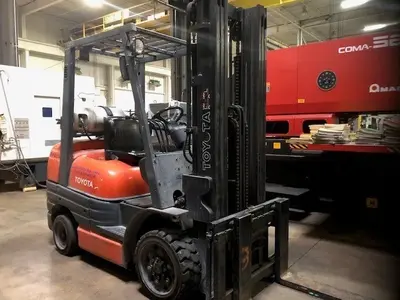 USED 2000 TOYOTA 42-6FGCU30