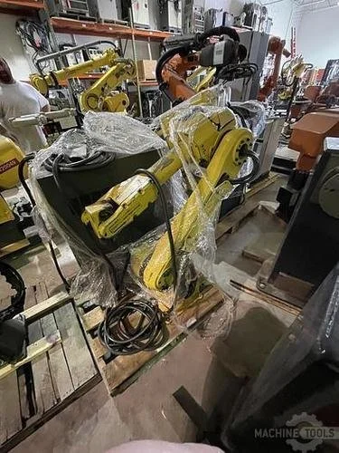 Used 2004 FANUC ARCMATE 120IB Robots Michigan US | RAB Industries, Inc. #184081
