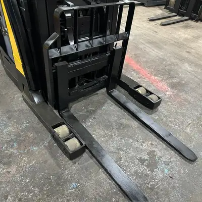 Used 2022 Yale NR045EC Reach Trucks New York US | United Lift #1518218