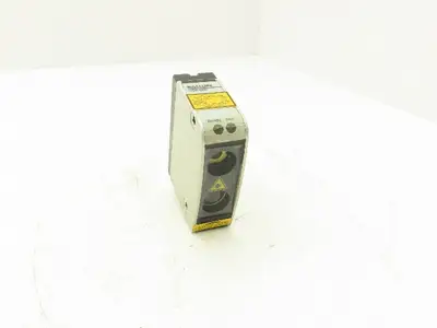 Balluff 66M-LA04-S92-C Photoelectric Distance Sensor 24VDC 20cm-2m
