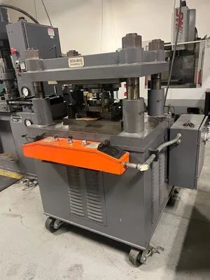 1995 HESS-MAE 30 Ton Hydraulic Press | Universal Press & Machinery (UPM) (2)