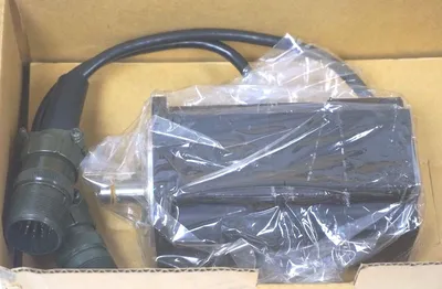 NEW YASKAWA SGMP-04UW16CM SERVO MOTOR 400W, SGMP04UW16CM