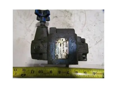 Sperry Vickers XCG-08 1B 30 Reducing Valve 0-1000 psi
