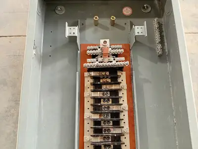 Used SQUARE D QBL-442 Switchgears British Columbia CA | Lenmark #1431057