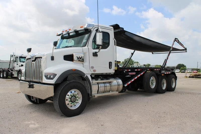 New | in-Stock 2027 WESTERN STAR 47X Hooklifts & Roll-Offs Texas US | Roll Off Truck World #1492010