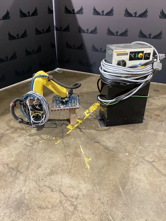 Used FANUC FANUC LR MATE 200ID Robot Parts Michigan US | iGAM Industrial Marketplace #291587