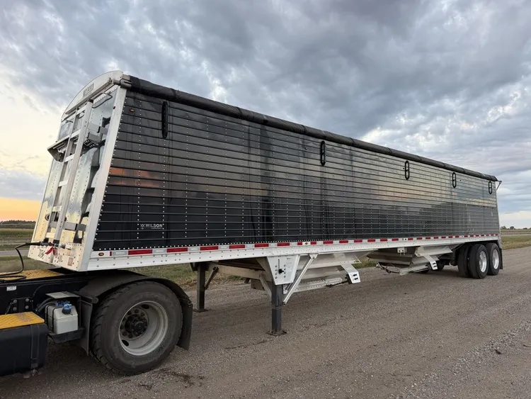 New | in-Stock 2025 WILSON COMMANDER HOPPER Grain Hopper Trailers Minnesota US | Carco Truck & Equipment #1513899