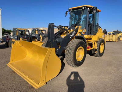 USED 2023 Deere 444 P