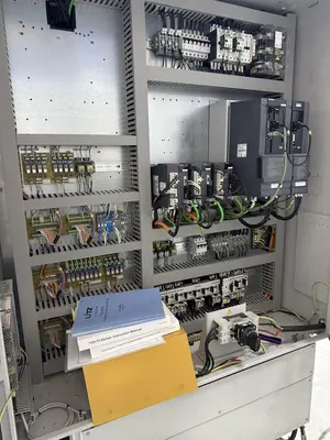USED 2013 MITSUBISHI DV-1000