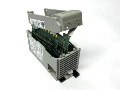 USED ALLEN-BRADLEY SER. A REV. 1 COMPACT I/O SOURCING OUTPUT MODULE