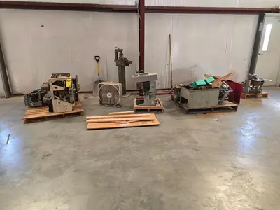 Used _UNKNOWN_ _UNKNOWN_ Circuit Breakers Indiana US | Myron Bowling Auctioneers Inc #1503991