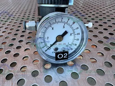 USED IMI NORGREN R07-110-NNAA COMPRESSED AIR REGULATOR  300 PSIG W/ ASHCROFT GUAGE