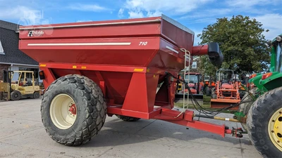 USED E-Z TRAIL 710